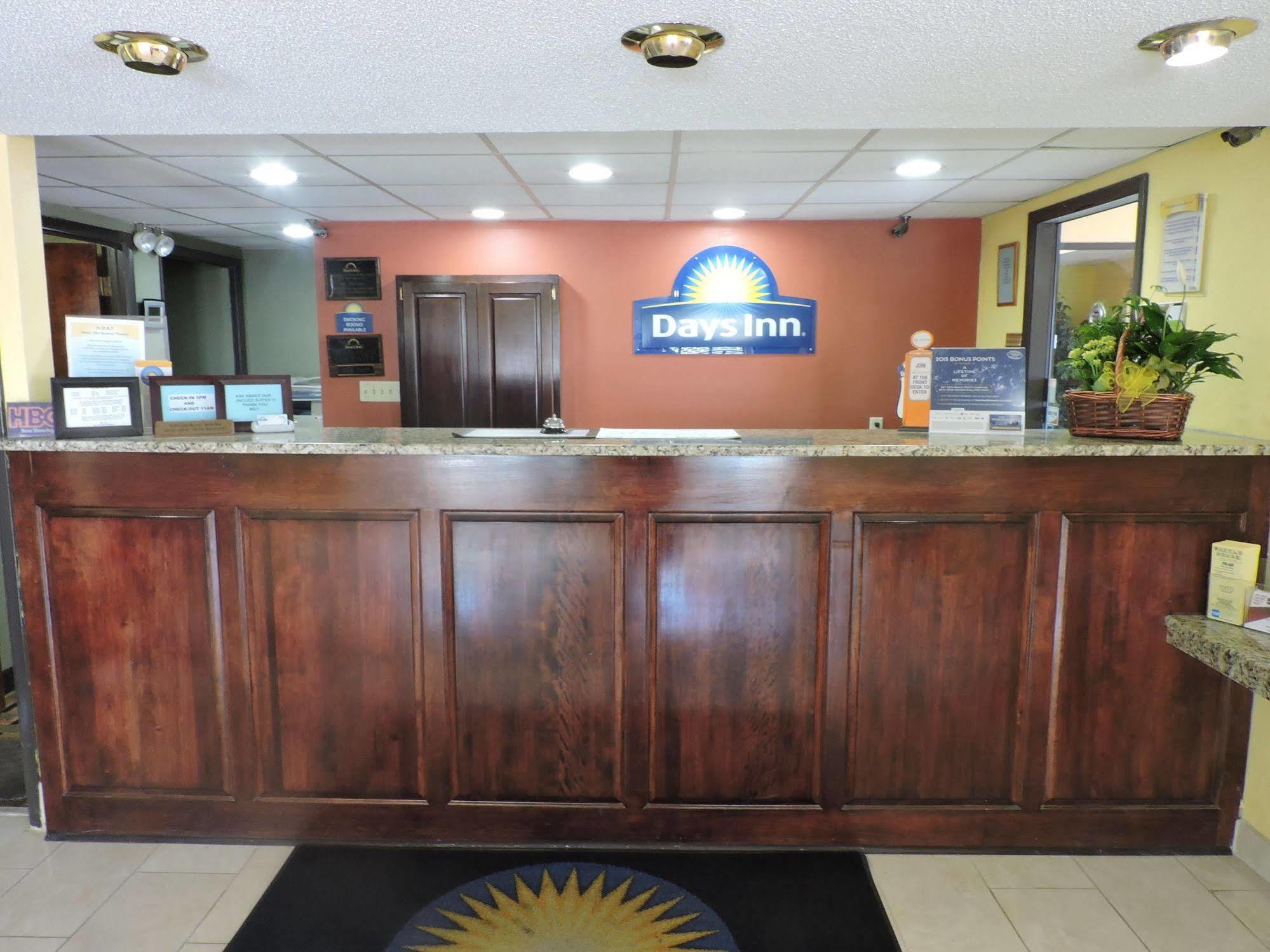 Days Inn Conover/Hickory Exterior foto