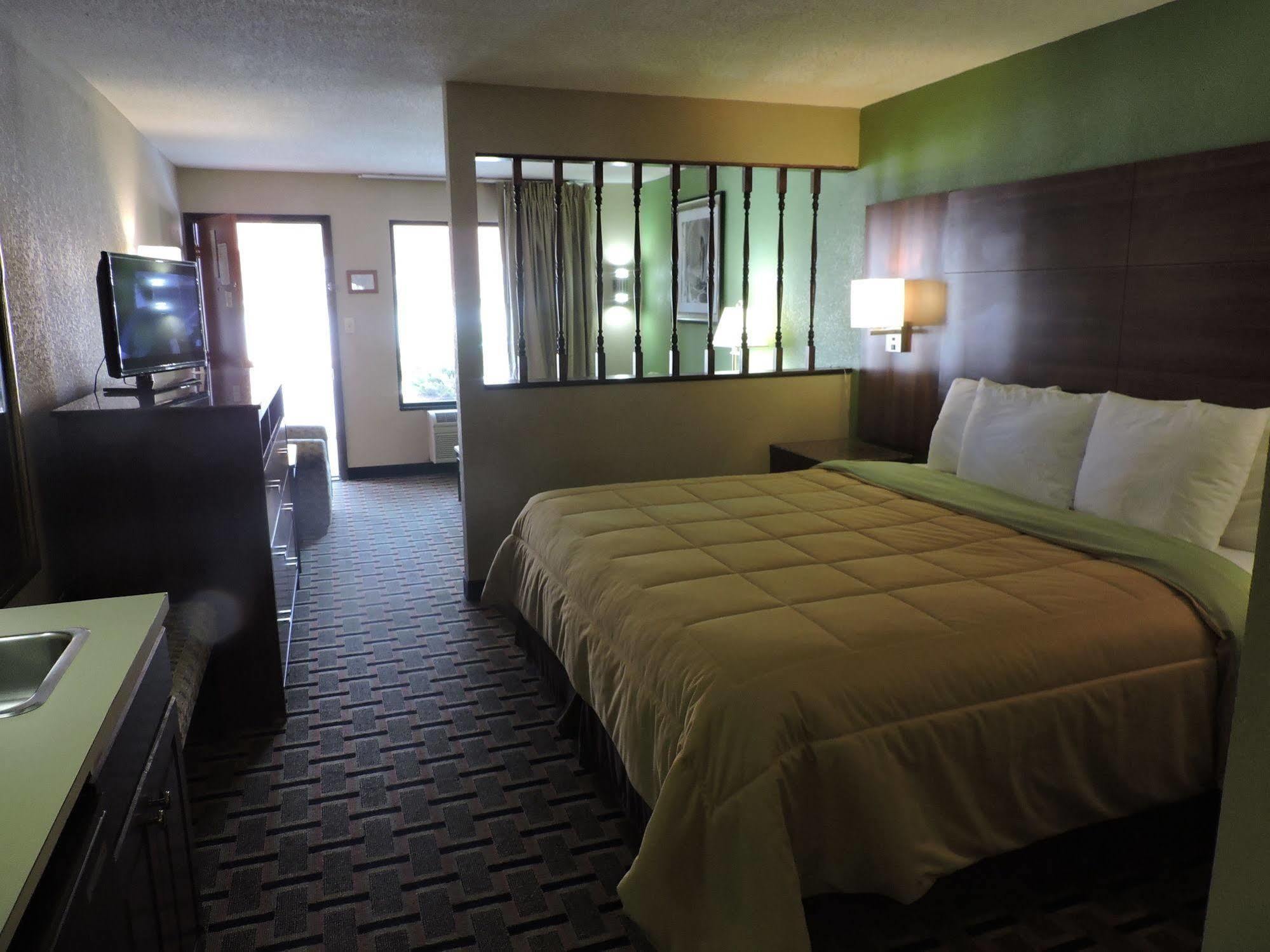 Days Inn Conover/Hickory Exterior foto